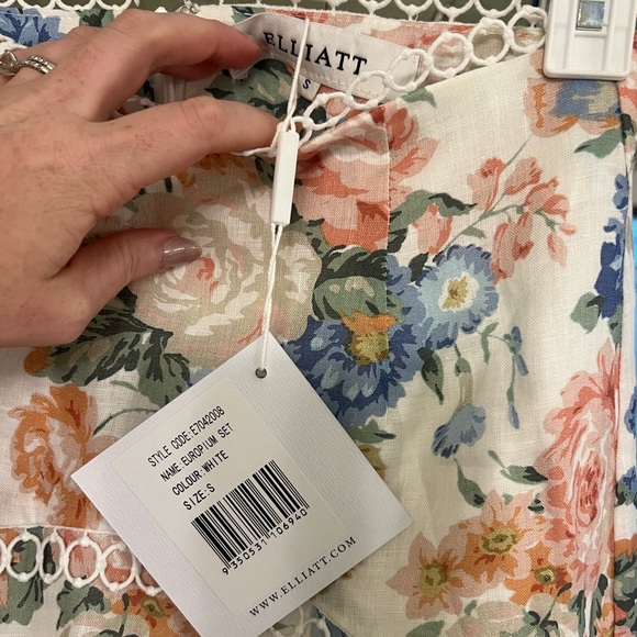 ELLIATT Skirt and Top Set - Picture 3 of 3